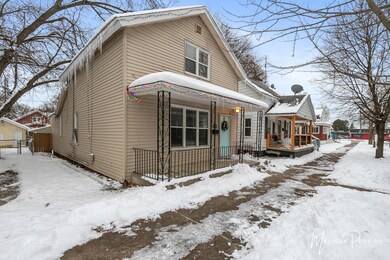 Front view fromo White Ave