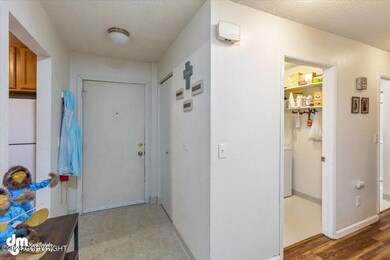 04-Entryway_IMG_1768_SSW