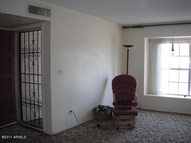 entry/ living room