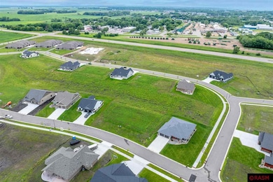 1034 Mahoe Way, Mankato, MN 56001 - photo 3