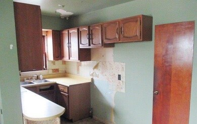 1140 Marshall St, Gary, IN 46404 - photo 4