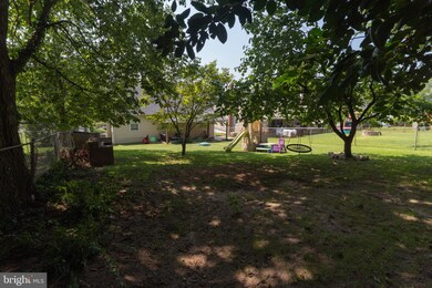 1813 Arbutus Ave, Halethorpe, MD 21227 - photo 4