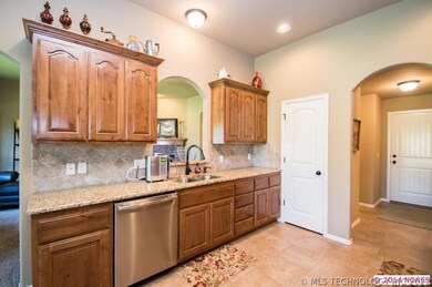 8426 N 76th Ave E, Owasso, OK 74055 - photo 4