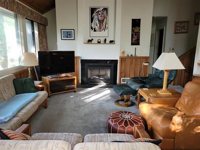 19 Osseo Rd unit 1&2, Lincoln, NH 03251 - photo 2