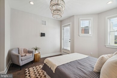 1403 S Taylor St, Philadelphia, PA 19146 - photo 2