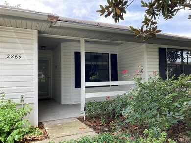 Sweet  Front Porch Welcome!