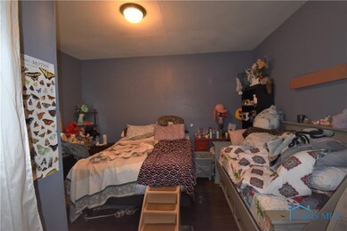 Master Bedroom (1)