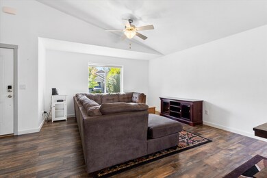 07-2246 SW Gayle Way-7