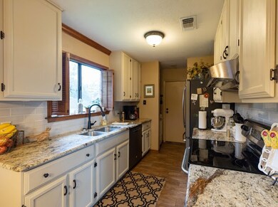 3316 La Vista Ave, Bay City, TX 77414 - photo 2