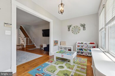 2433 Wynnefield Dr, Havertown, PA 19083 - photo 2