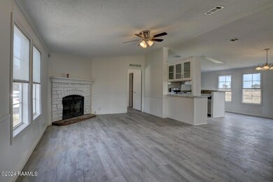 13421Pecan-4 Large