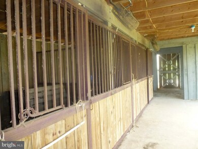 35233 Snickersville Turnpike, Round Hill, VA 20141 - photo 3