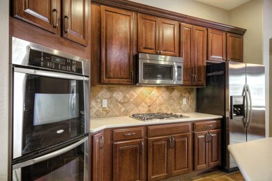 2246WBlaylockDr009