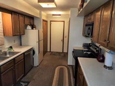 411 Lamar St, Bluffton, IN 46714 - photo 2