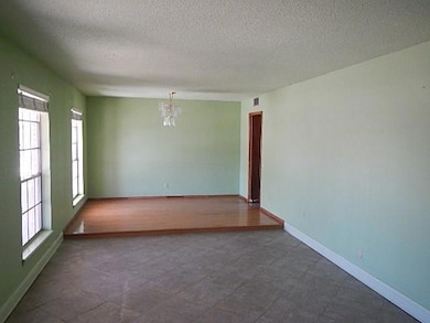 1419 Monte Negro Dr, El Paso, TX 79935 - photo 3