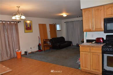 7904 Port Susan Place unit 15, Stanwood, WA 98292 - photo 3