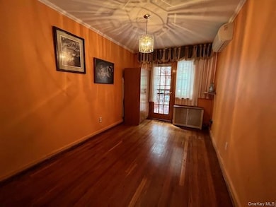 71-22 Calamus Ave, Flushing, NY 11377 - photo 7