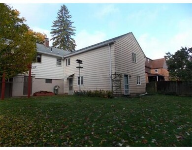 32A Farmington St, Worcester, MA 01603 - photo 3