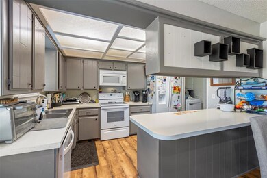 1121 Cavalier St, Moore, OK 73160 - photo 7