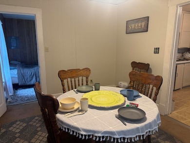 1221 E Scott St, Springfield, MO 65802 - photo 4