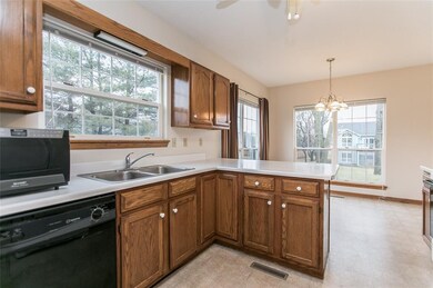 Eat-in Kitchen