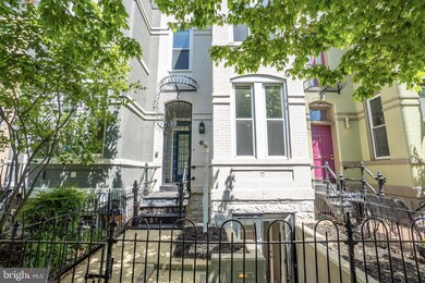 220 F St NE, Washington, DC 20002 - photo 2