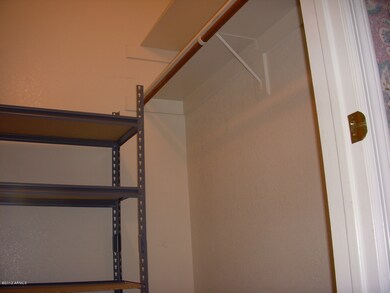 Master Bedroom Walkin Closet
