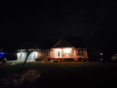 218 Jordan Ave, Shelbyville, TN 37160 - photo 2