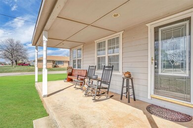View of patio / terrace with covered porch