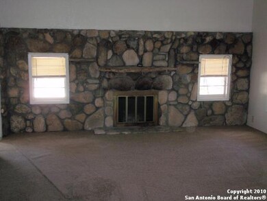 21018 Scenic Loop Rd, Helotes, TX 78023 - photo 6