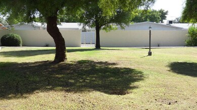 10585 W Palmeras Dr unit E, Sun City, AZ 85373 - photo 4