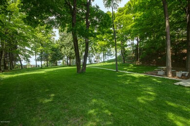 1B-Backyard