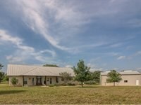 569 Cowboy Trail, Fredericksburg, TX 78624 - photo 3