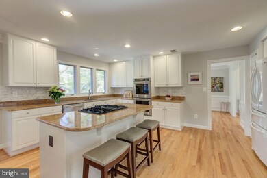 1526 Forest Ln, McLean, VA 22101 - photo 6