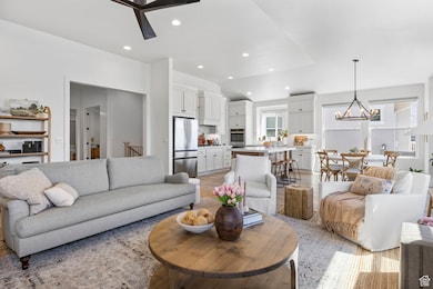 4947 Evergreen Ln, Highland, UT 84003 - photo 5