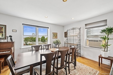 Cryder Point Co-op unit 4G, Whitestone, NY 11357 - photo 7