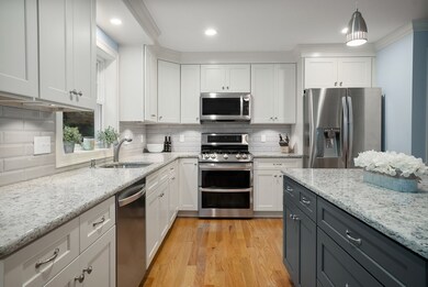 76 Hibiscus Ave, Waltham, MA 02451 - photo 2