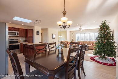 Dining Rm