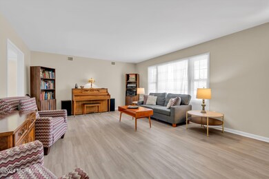 38 Fordham Dr, Matawan, NJ 07747 - photo 6