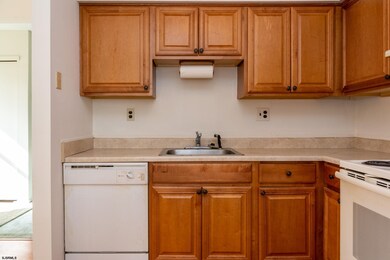 66 Waterview Dr unit 104E, Galloway, NJ 08205 - photo 6