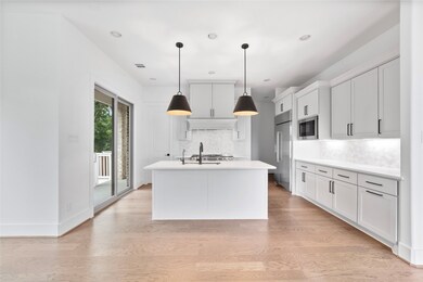 411 Forest Reserve Place, Houston, TX 77079 - photo 6