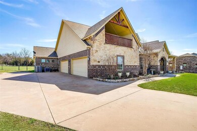 1805 W Emerald Bend Ct, Granbury, TX 76049 - photo 2