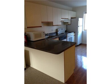 328 Pemberwick Rd unit 8, Greenwich, CT 06831 - photo 3