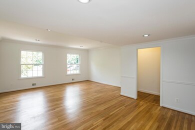 3583 Hamlet Place, Chevy Chase, MD 20815 - photo 6