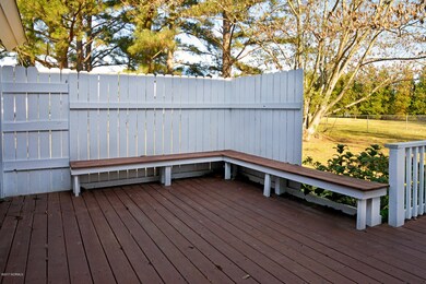 2231 Woodridge Dr, Winterville, NC 28590 - photo 7