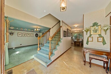 1628 Carnegie Ct, Naperville, IL 60565 - photo 3