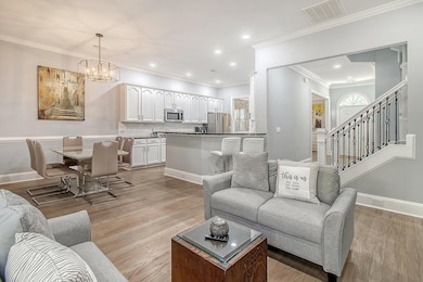 27-web-or-mls-CREM_1807 Tennyson Row_029