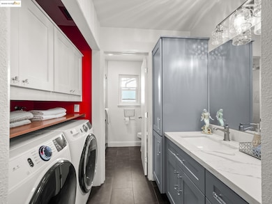 2106 Otis Dr unit D, Alameda, CA 94501 - photo 2