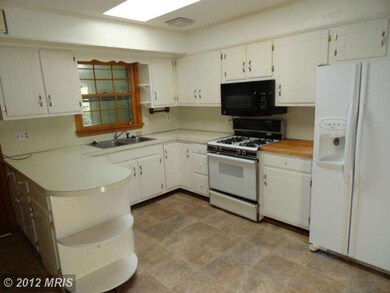 8009 Clearfield Rd, Frederick, MD 21702 - photo 6