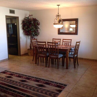 Dining area 7